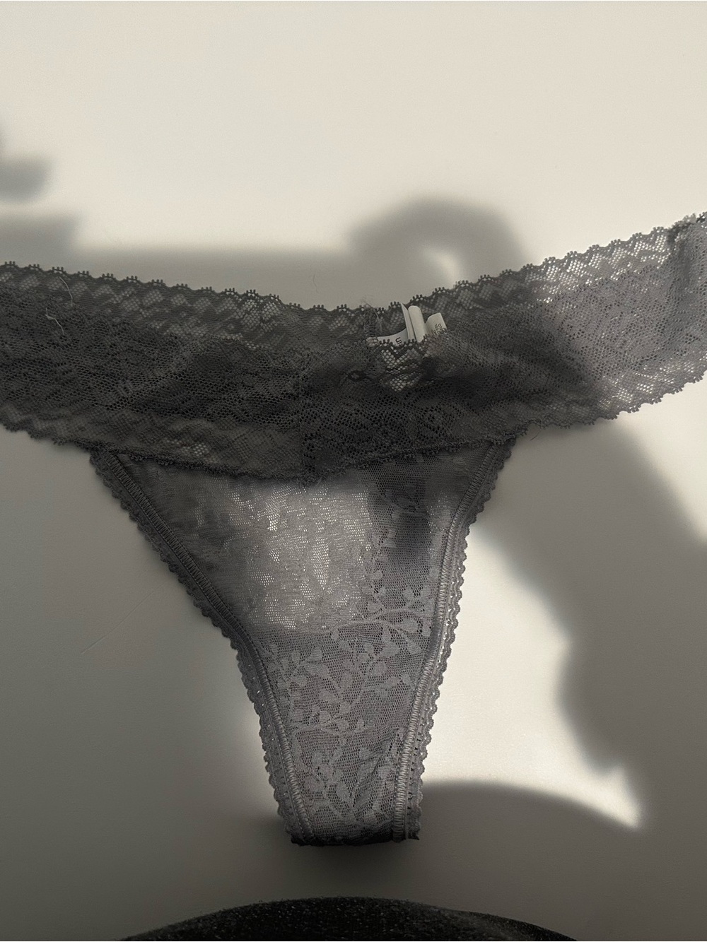 NWOT CALVIN KLEIN Lace Thong Panty in Charcoal Gray